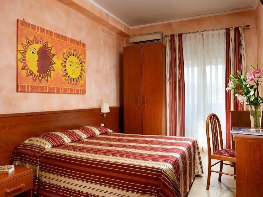Alba Domus Roma Hotel Exterior foto